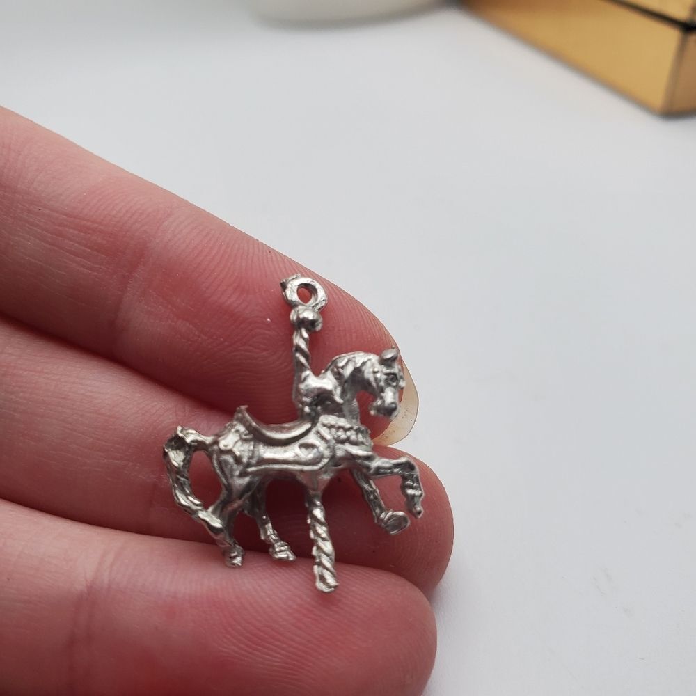 Unicorn horse Carousel carnival necklace pendant childhood memories 💖